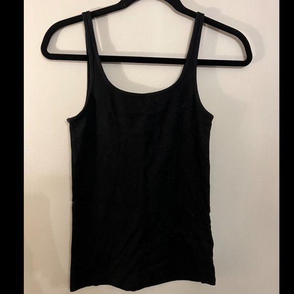 EUC Medium Gap Favorite Tank - Multiple Colors Available - Picture 1 of 3